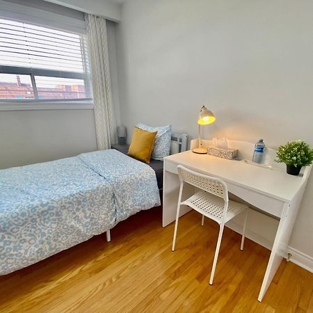 Hotel Sunny House - Main Floor, Free Parking, In Toronto Exterior foto