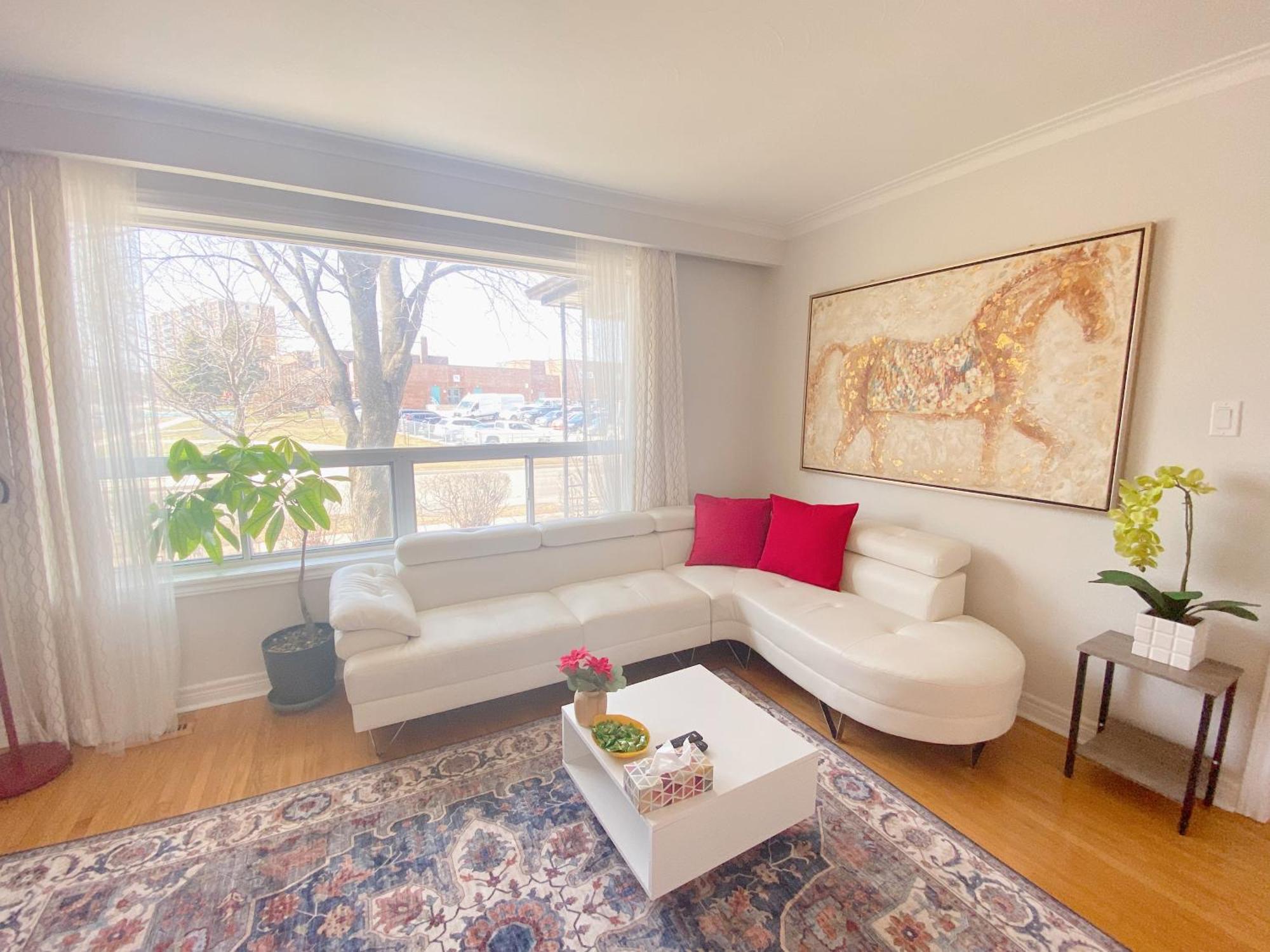Hotel Sunny House - Main Floor, Free Parking, In Toronto Exterior foto